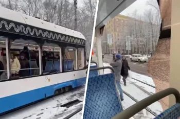 Yük maşını tramvaya çırpıldı